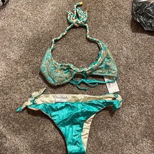 NWT Beach Bunny Swimwear Bikini Large